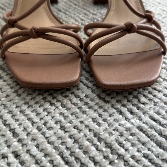 & 0ther Stories Strappy Sandal - size 38/8 - Picture 2 of 4